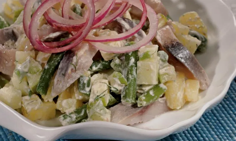 Салат с селёдкой