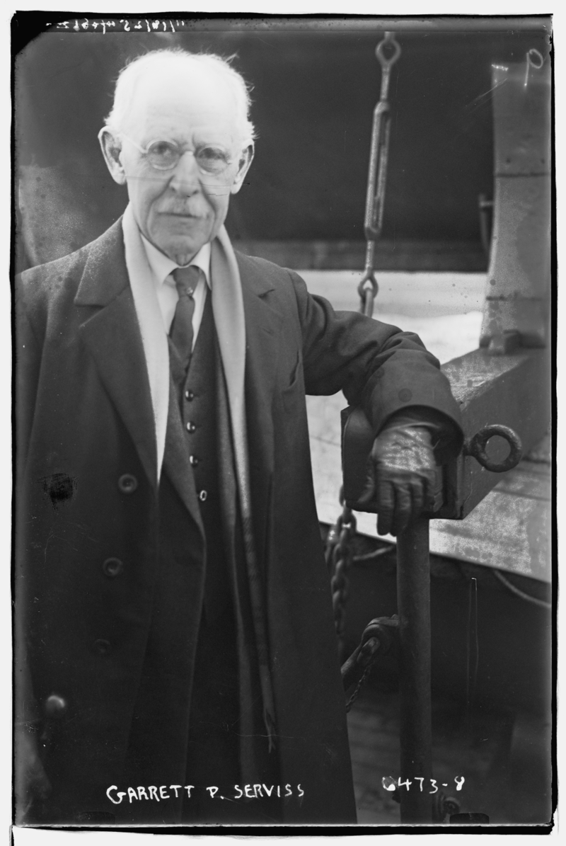 Википедия (РКН: иностранный владелец ресурса нарушает закон РФ)    https://ru.wikipedia.org/wiki/Сервисс,_Гарретт_(писатель)