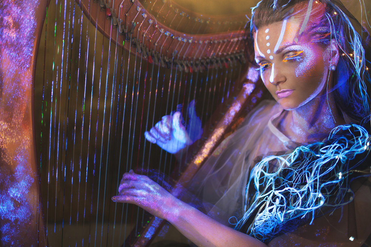 Концерт Ольги Максимовой «Арфа в темноте» // Фото: Виталий Хитров