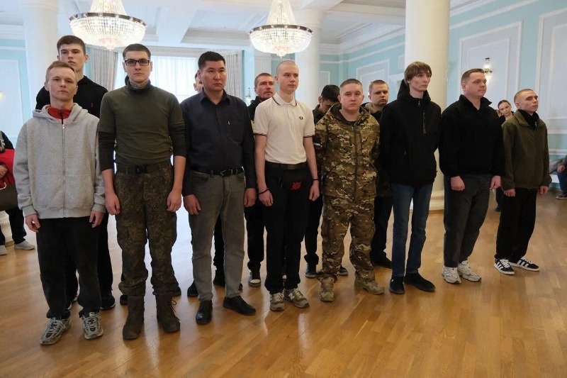 14 астраханских бойцов будут защищать Родину в Войсках беспилотных систем