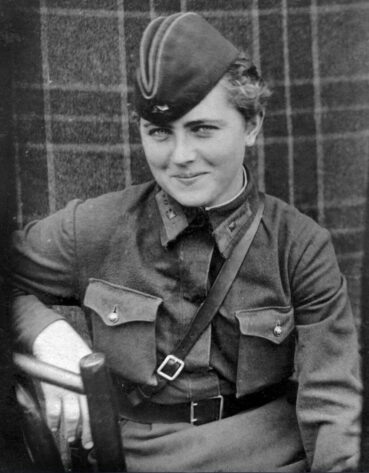 Младший лейтенант Жигуленко, 1942 год.