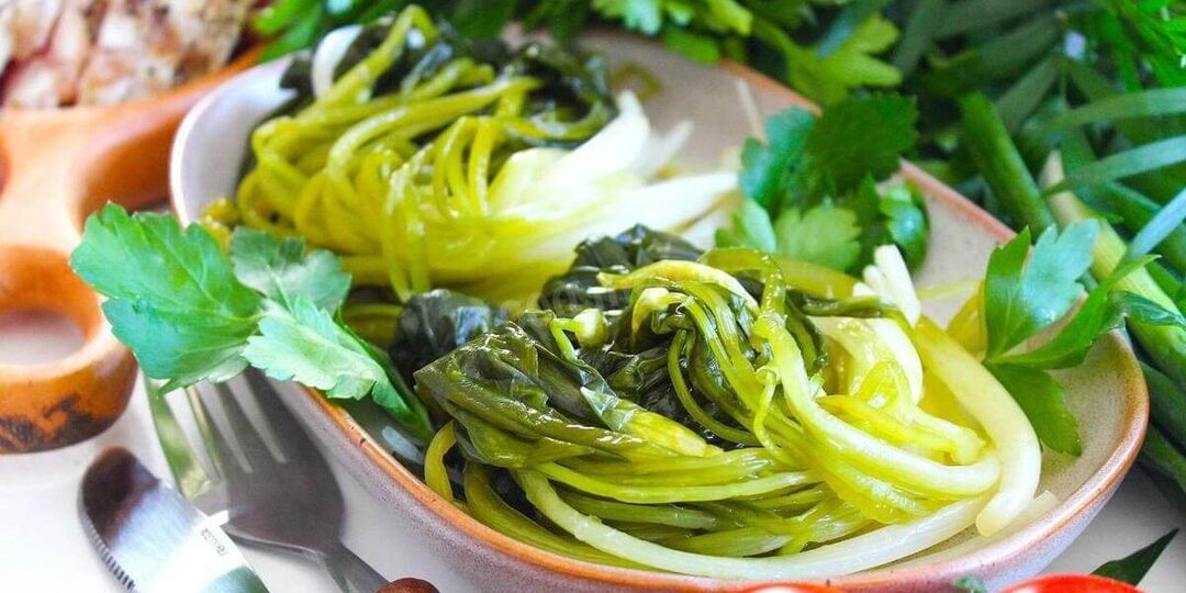 Квашеная черемша: как сохранить весну в банке