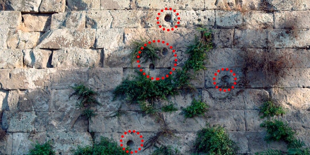 На стенах Помпеев нашли следы от обстрела из высокотехнологичного стреломета