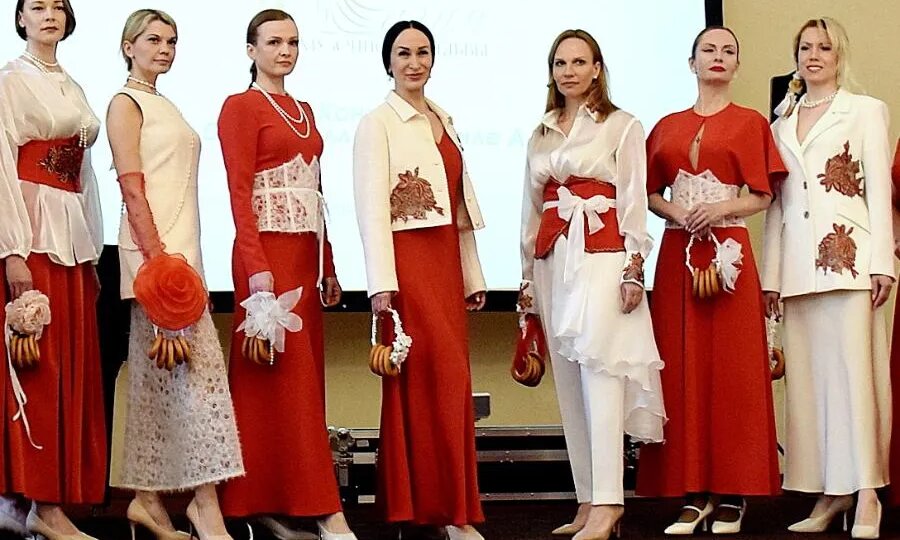 Стартовал конкурс для пар, желающих зарегистрировать свой брак в живописных местах Ленобласти