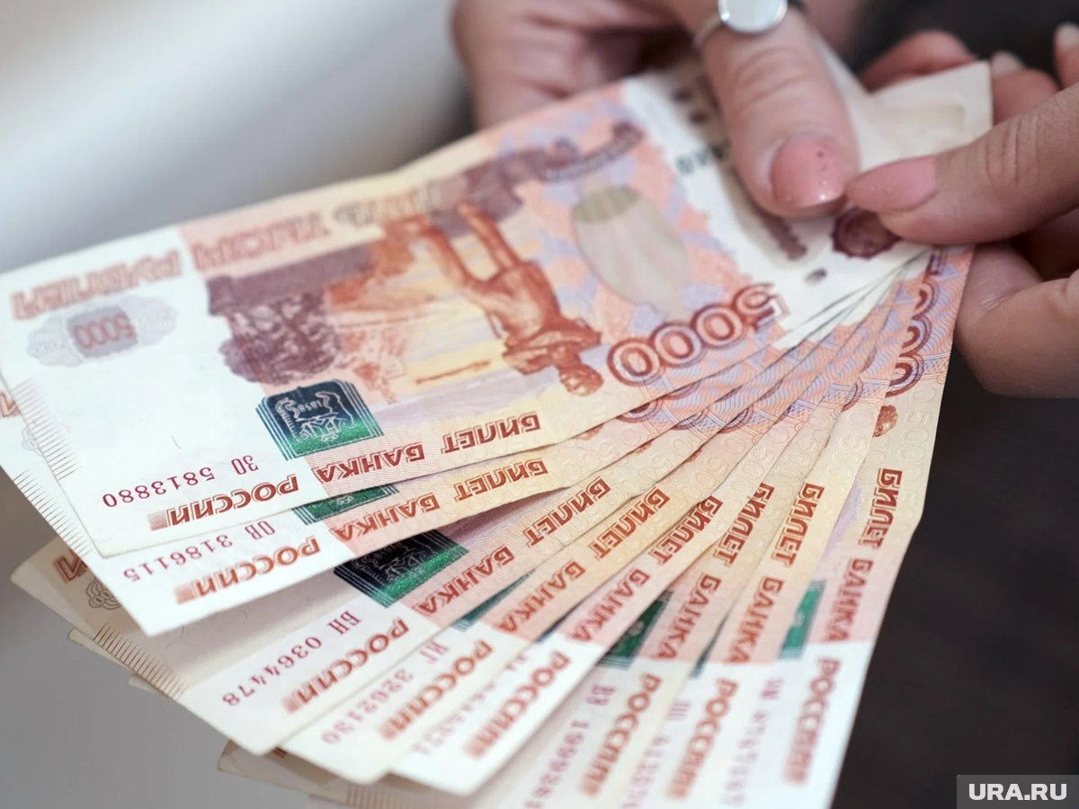     Инфляция в России закрепилась ниже 6%, заявил Путин