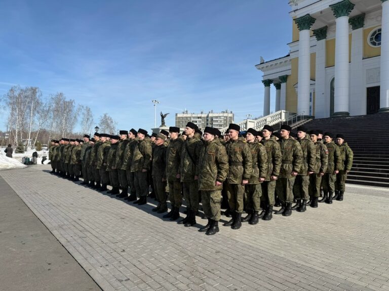    Оренбургские казаки готовятся к параду на Красной площади Оренбуржье