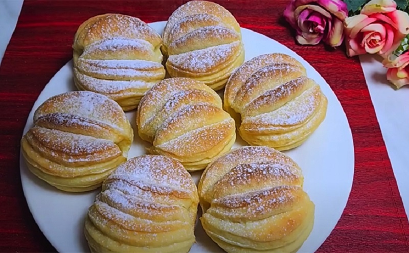 Идеальная выпечка за 20 минут: воздушные творожные кружки на скорую руку