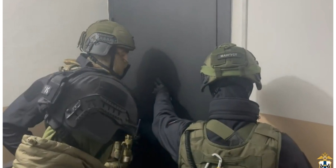 В Новосибирске задержали группу людей, подозреваемых в организации нелегального труда