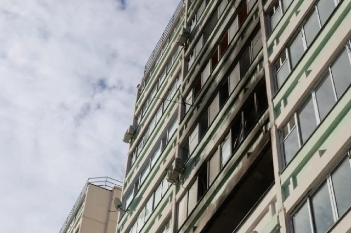    На пожаре в многоэтажке в Перми спасатели нашли ребёнка внутри дивана