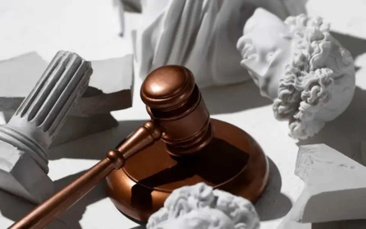    Суд запретил деятельность фонда Almaz Capital* в России и конфисковал имущество Галицкого Фото – ru.freepik.com