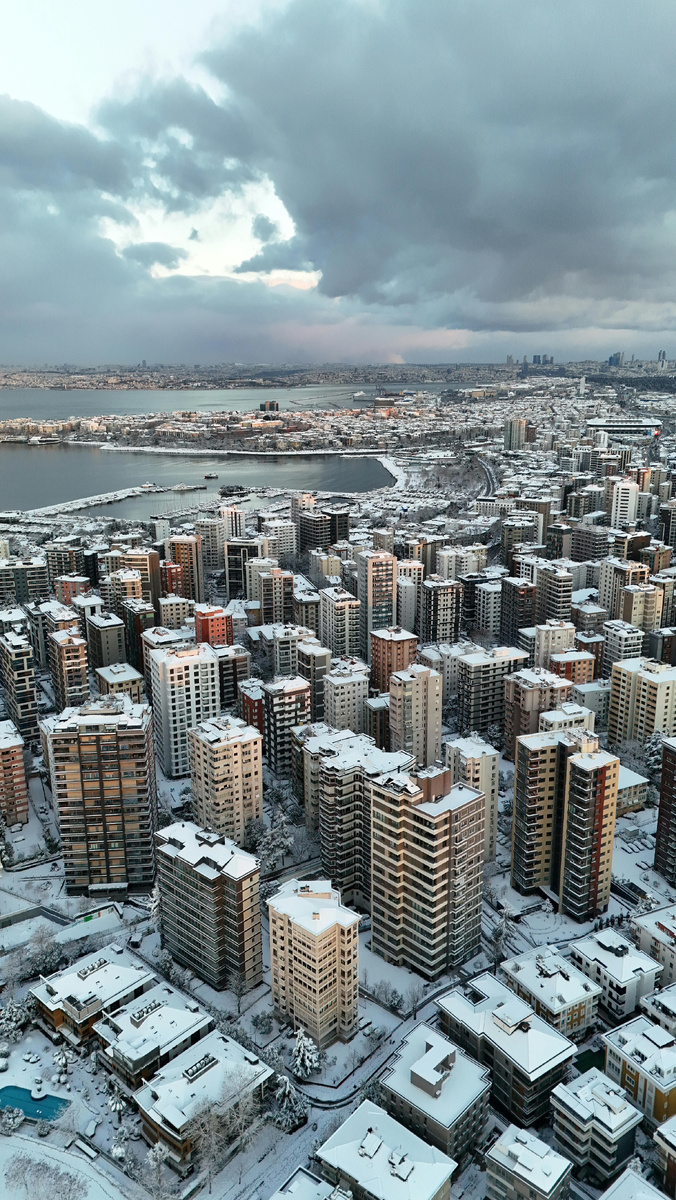 Фотограф: Muhammed Zeki Aygur: https://www.pexels.com/ru-ru/photo/30840358/