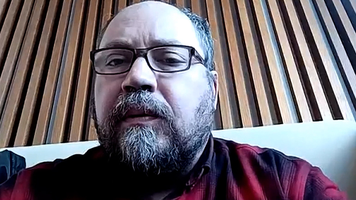    Доцент Финансового университета при правительстве РФ Александр Камкин Р 24