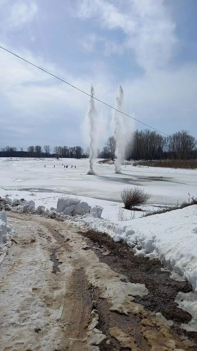   vk.com/Юрий Новоайарский