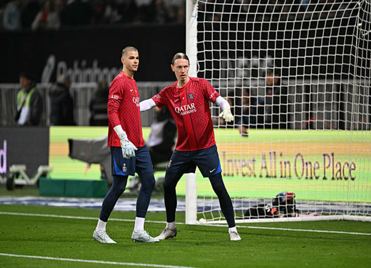     Экс-игрок сборной Франции Тремулинас: дискуссию, что Шевалье вытеснит Сафонова, можно закончить