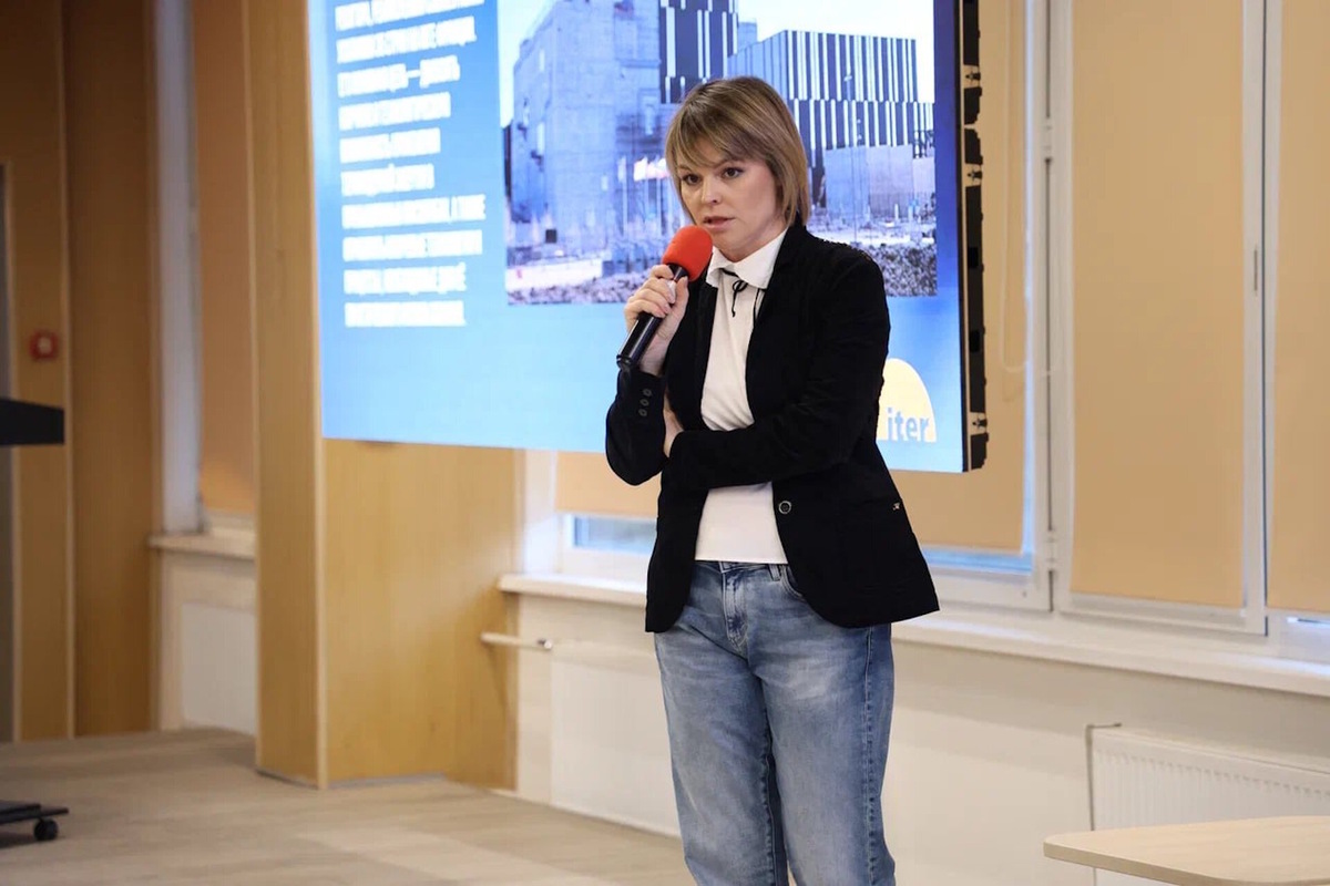    Специалист Департамента коммуникаций Международной организации ИТЭР Юлия Пономарёва. Источник: пресс-служба Национального исследовательского ядерного университета «МИФИ».