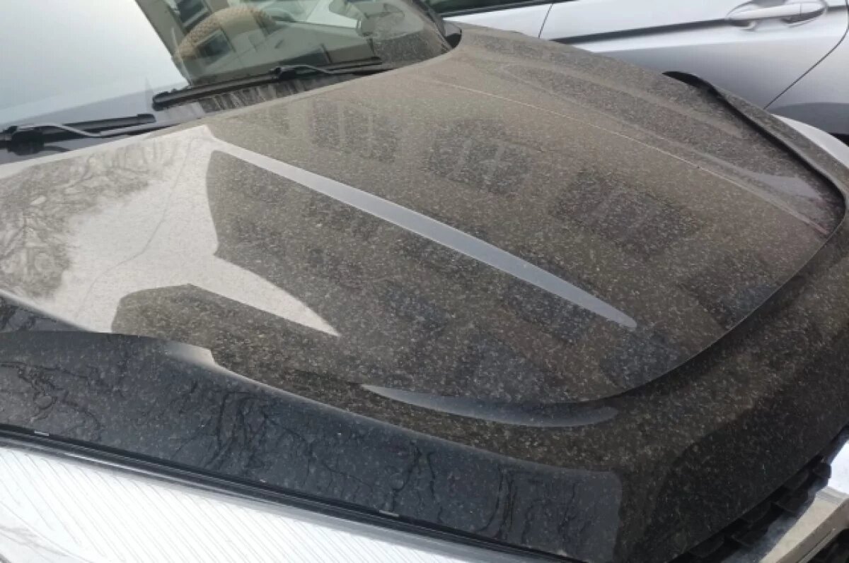    Улицы Ярославля очищают от грязи после зимы