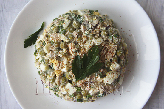 Здоровый ужин: дюжина рецептов белковых салатов.