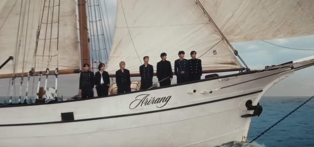 О чем заглавный трек группы BTS SWIM: где снимали клип