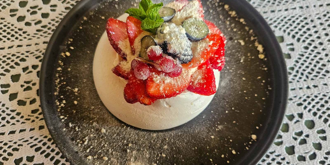 Десерт "Павлова" за 850 рублей. Гастрономический тур в Подмосковье