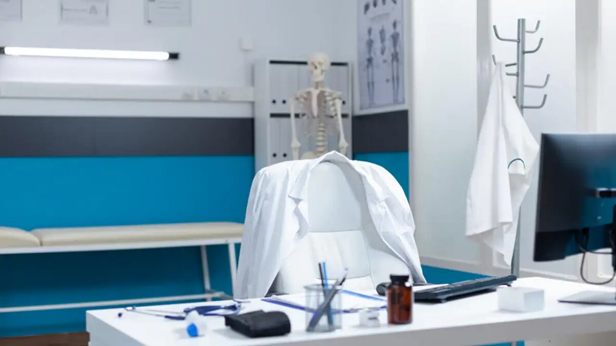    Частная клиника. © freepik.com / DC studio