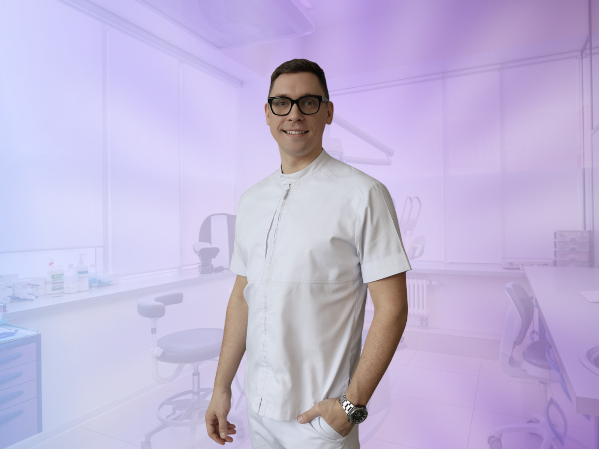 Врач гнатолог, стоматолог-ортопед клиники "Авантис" Дворниченко Виктор Олегович. Выпускник Белгородского государственного национального исследовательского университета (НИУ «Бел ГУ»), 2017 г. Владеет всеми видами ортопедического лечения.