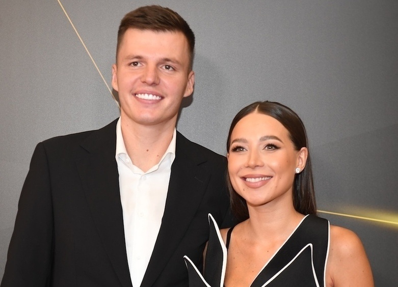     Артем и Валерия Чекалины