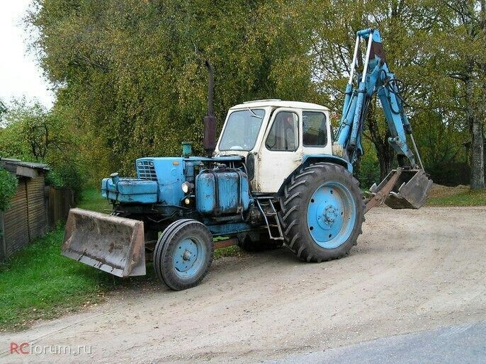 Юмз с экскаваторной установкой.