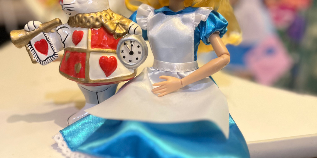 Алиса Диснея: кукла по фильму