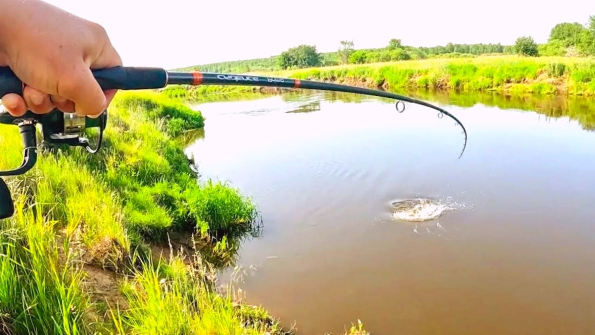 Малую реку легче "прочитать" и найти стоянку рыбы