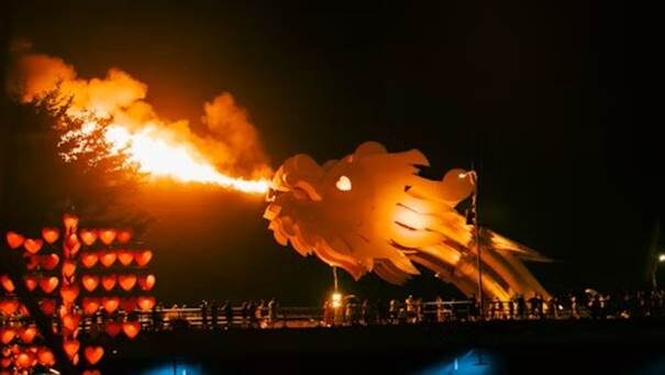 Dragon Bridge spitting fire at night