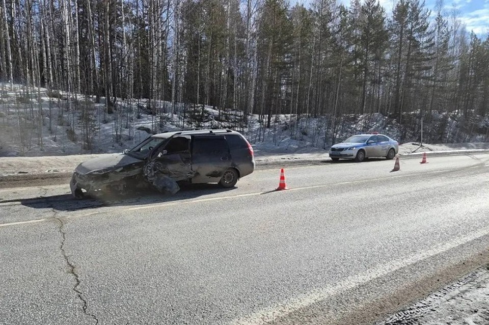    Авария произошла на 182-м километре трассы. Фото: Госавтоинспекция Свердловской области