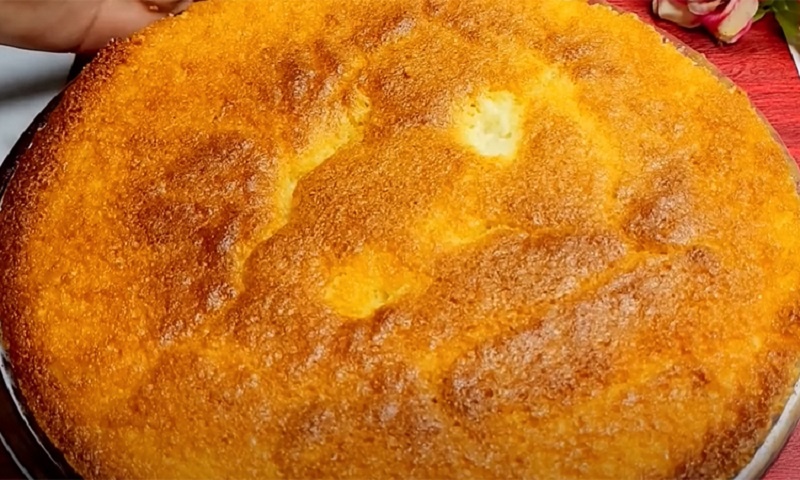 Манник с творогом: пышный пирог на каждый день без хлопот