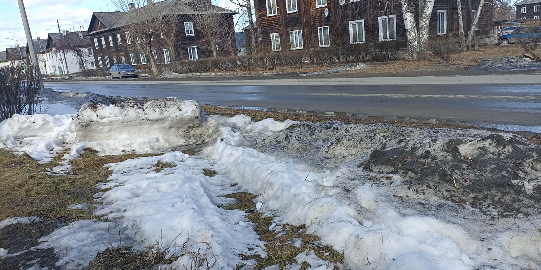Прогулка,мой городской туризм,последний весенний снег