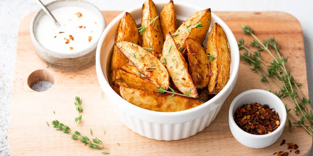 Нужно ли варить картошку по-деревенски перед запеканием и какие специи добавить для идеального вкуса