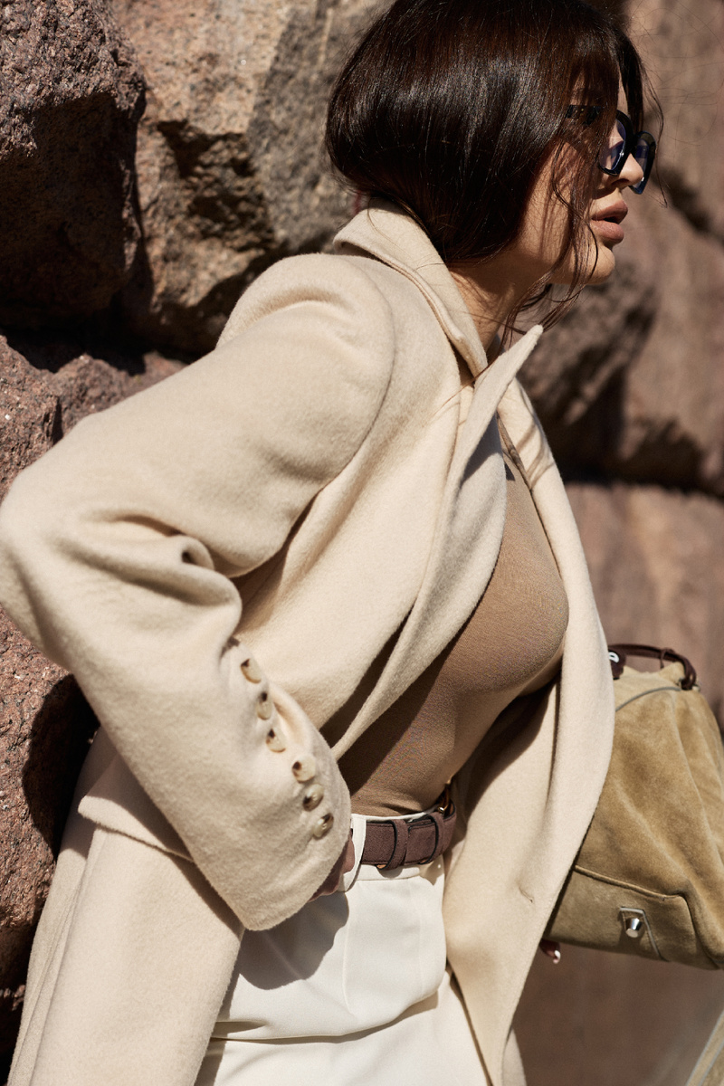 Пальто сливочное, двубортное