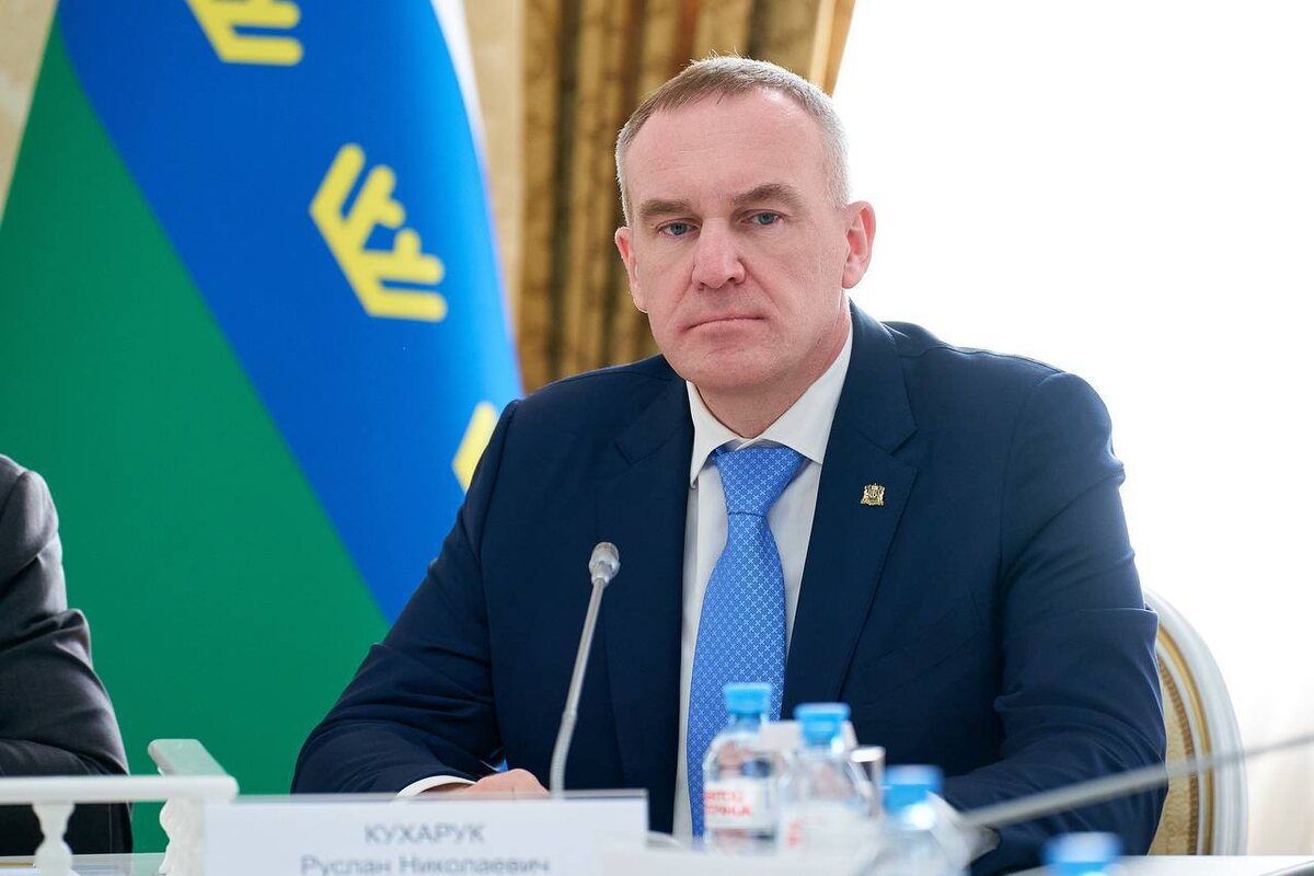    Руслан Кухарук доложил министру просвещения об участии Югры в эксперименте по расширению доступности профобразования