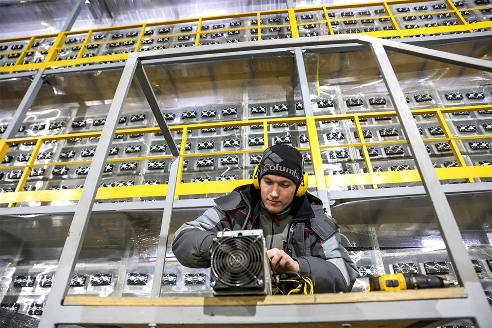    Майнеры и энергетики ищут баланс интересов между доходом и нагрузкой на сети. / Александр Рюмин / ТАСС