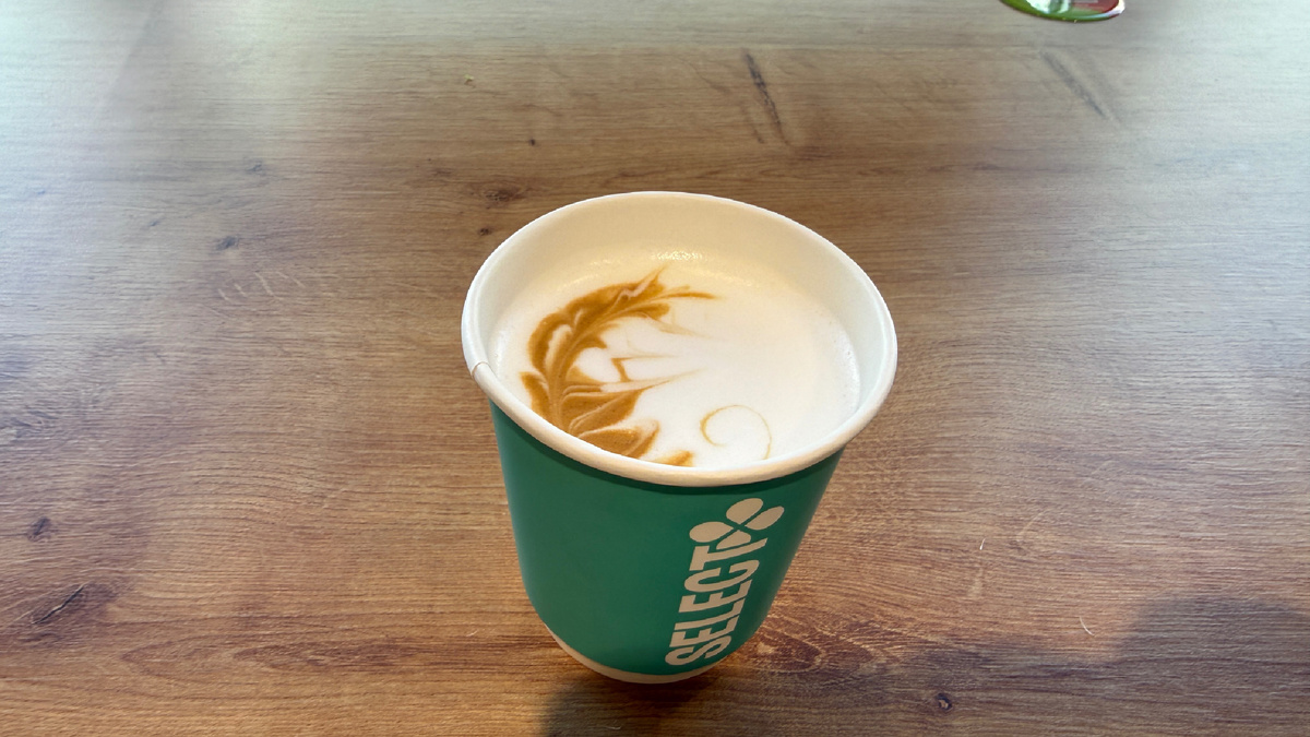 Мой стандартный капучино. Даже что-то нарисовали.