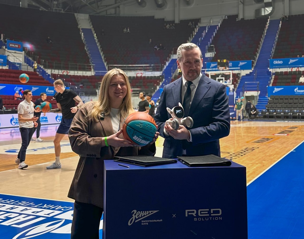 Генеральный директор RED SOLUTION Юлия Барашева и генеральный директор БК «Зенит» Александр Церковный