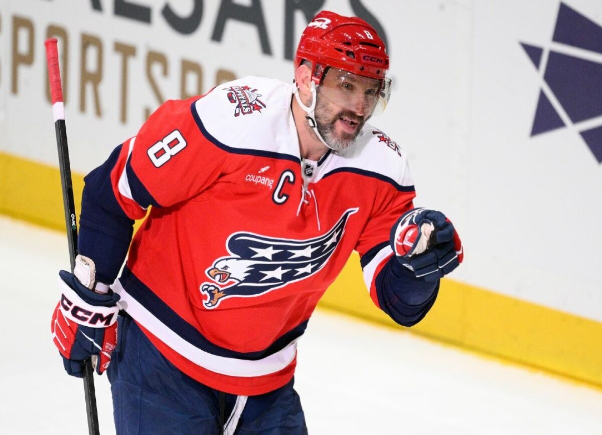     Фаны в Северной Америке о юбилейной шайбе Овечкина: выглядит нереально, как статистика из видеоигры