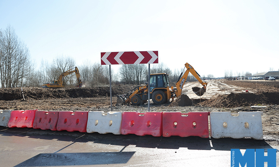 В Минске строят дорогу, которая соединит промузел Колядичи и агрогородок Гатово