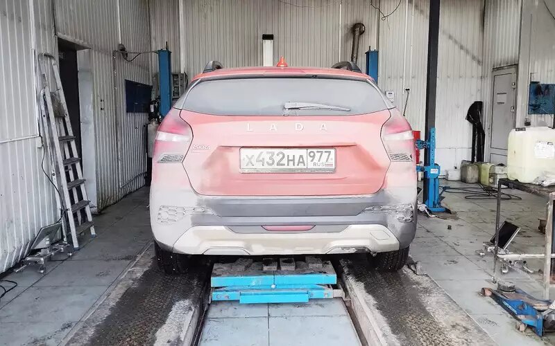 Из автосалона сразу на ремонт: что произошло в LADA Iskra за 200 км пробега, и почему дилер отказал в ремонте. Рассказываю детали