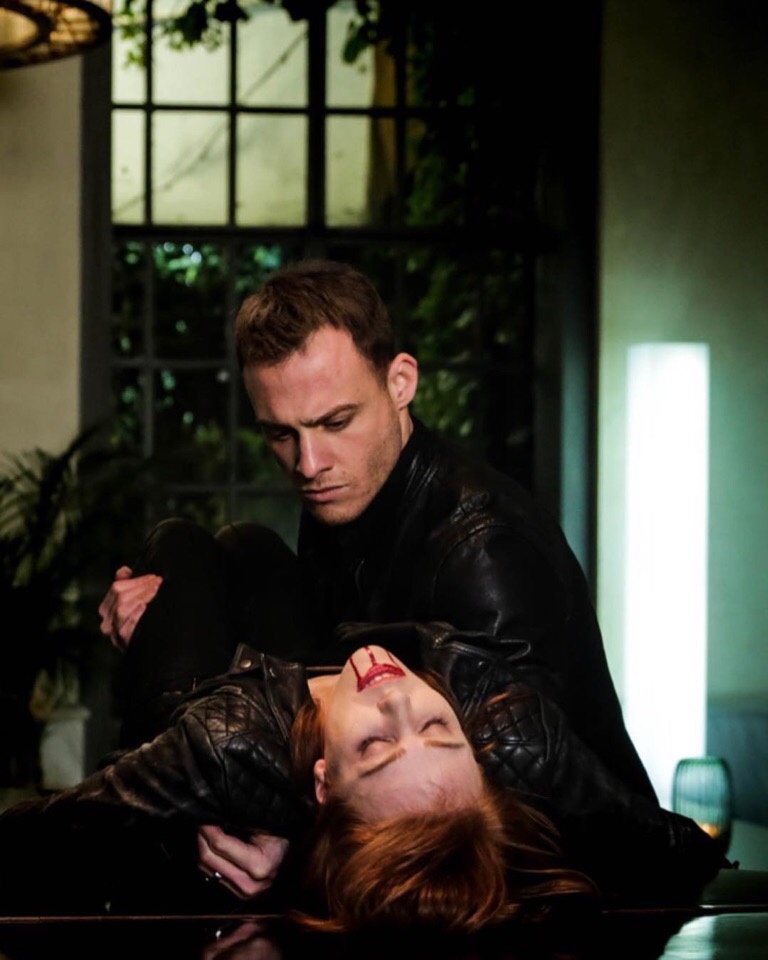 Эльчин Сангу. Керем Бюрсин. Сериал "Безжизненные"