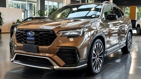 Вокруг все только и говорят, что про засилье китайских машин на российских дорогах. Но есть люди, которые не хотят ездить на авто из Поднебесной, а еще они не хотят, чтобы их автомобиль сильно терял на вторичке. Специально для них на нашем рынке продается новый Subaru Forester шестого поколения. За внушительную сумму (более 7,5 миллиона рублей) покупатель получает проверенный временем агрегат, обновленный дизайн и множество ассистентов. Но главное — ощущение уверенности. Ставшая роскошью японская основательность — в тест-драйве Технические характеристики Subaru Forester VI Gen
Страна-производитель:Япония
Трансмиссия: вариатор
Привод: полный
Двигатель: бензин, 185 лошадиных сил
Максимальная скорость: 205 километров в час
Количество мест: 5 Новый дизайн
Нынешняя генерация Subaru Forester была представлена миру в ноябре 2023 года, но до России добралась лишь в конце прошлого года, по параллельным каналам. Это не рестайлинг, а полноценная новая версия: внешне кузов стал более подтянутым, пропала прежняя стариковская сутулость. Кажется, что «Лесник» сильно увеличился в размерах, но на деле его габариты изменились минимально — прибавилось 15 миллиметров длины (до 4656 миллиметров) и 13 миллиметров ширины (1829 миллиметров). На восприятие автомобиля работает новая решетка радиатора и поменявшая форму нижняя губа. Дизайнеры кардинально пересмотрели заднюю оптику, а переднюю и вовсе сделали двухэтажной. Задают тон и угловатые колесные арки. Впрочем, несмотря на все эти обновления Forester не потерял своего духа. Это все тот же классический Forester с оппозитным двигателем, низким центром тяжести, симметричным полным приводом (которым японцы так гордятся, что даже приклеили на корму соответствующий шильдик), низкими оконными линиями (читайте — невероятным обзором) и отличной управляемостью, которая помогает держать дорогу, не задумываясь о типе покрытия. 