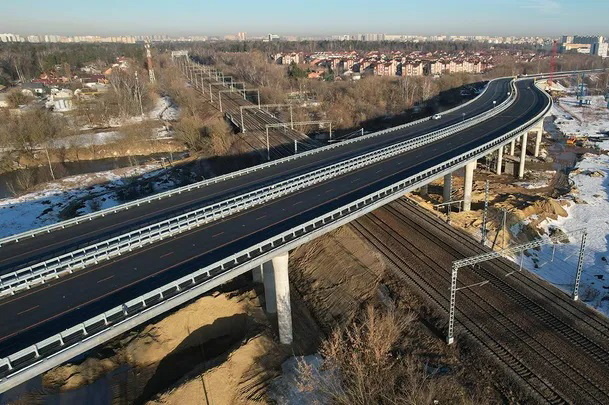 От 40 минут до 14: новый участок трассы ЮЛА в Подмосковье втрое сократил время в пути для жителей Люберец
