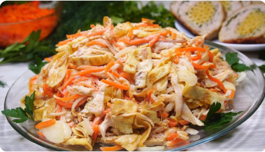 Салат "Необыкновенный" Он настолько прост в приготовлении, что вы будете готовить его просто так, для себя любимых...