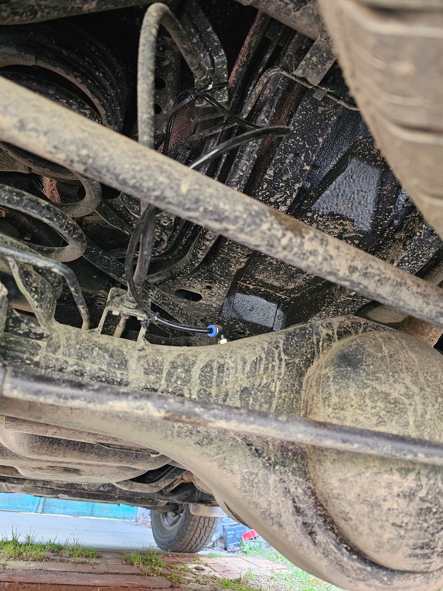 Штатное расположение сапуна (низко)