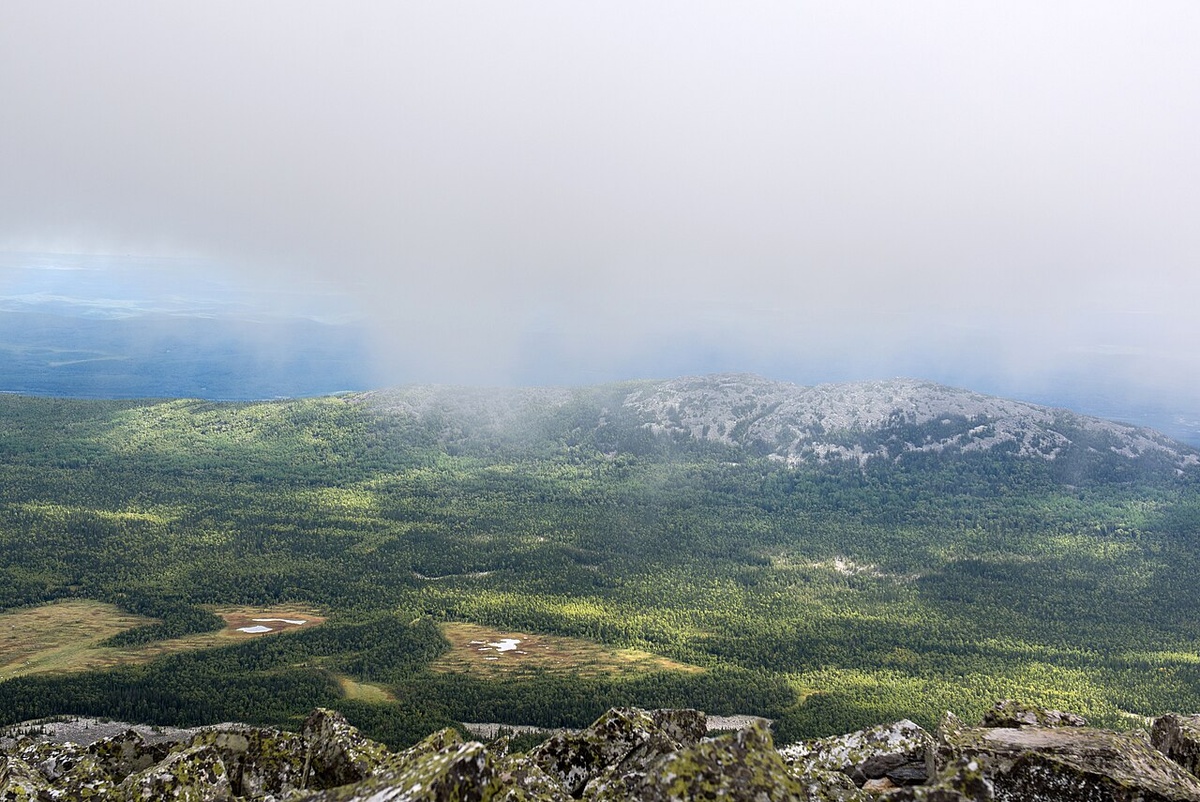 Природный парк «Иремель» на территории Белорецкого и Учалинского районов, Башкортостан. Автор: Азманова Наталья. Лицензия: CC BY-SA 4.0. «Иремель — вторая по высоте вершина Южного Урала, 1582 метра».