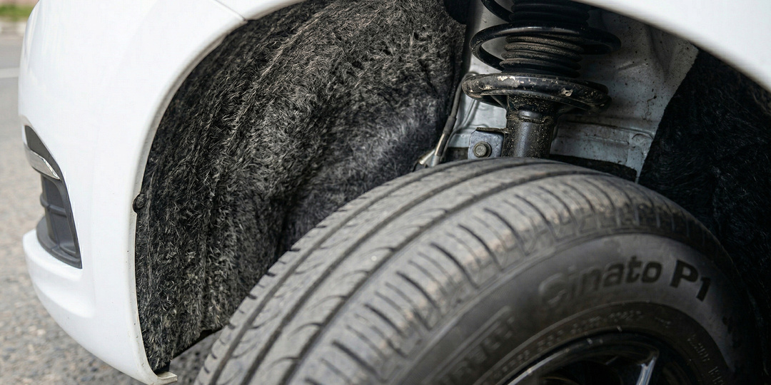 Зачем производители ставят ворсовые подкрылки вместо пластиковых