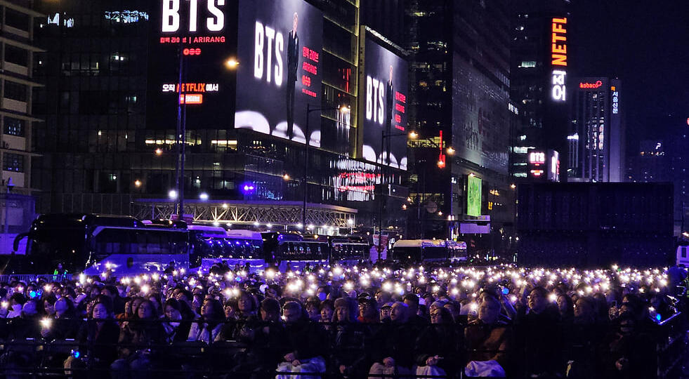 BTS вернулись на сцену в Сеуле с альбомом «Arirang»
